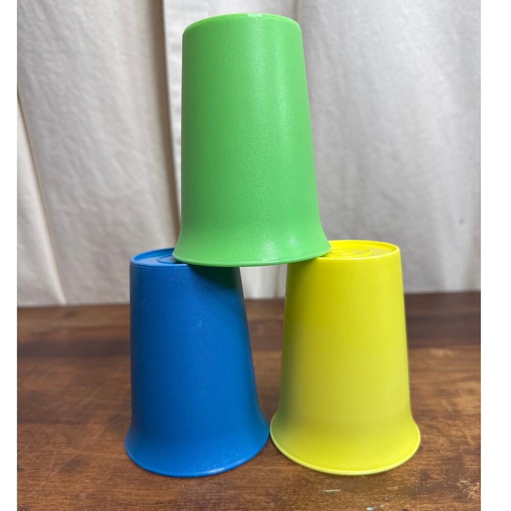 Tupperware Vintage Children's Stackable Cups Tumblers Yellow Blue & Green #109